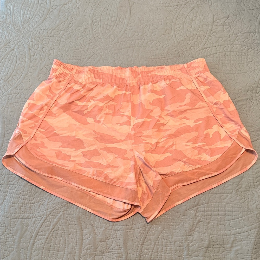 Athleta Women's Pink Camo Printed Mesh Racer Run Short 4 inch Size 1X